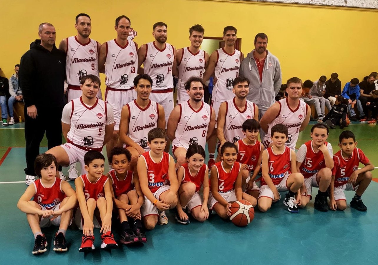 présentation des U11 aux côtés des Séniors 1